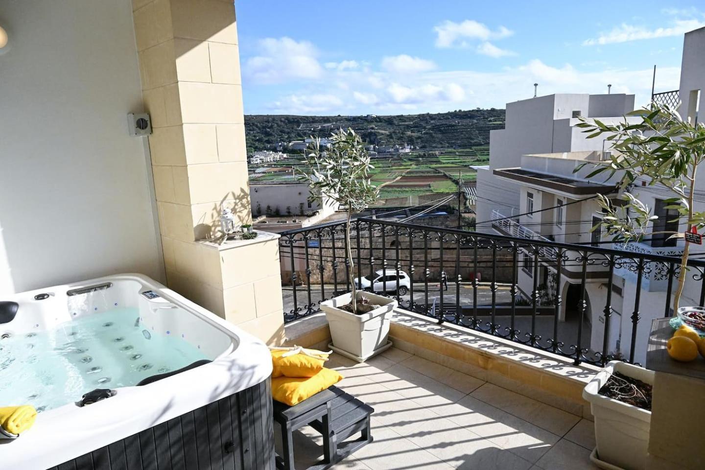 Apartmán Ta'Lonza Luxury Near Goldenbay With Hot Tub App3 Mellieħa Exteriér fotografie