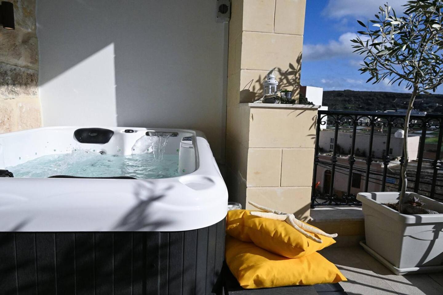 Fl 3 Ta'Lonza Luxury With Hot Tub By Homely Mellieħa Exteriér fotografie