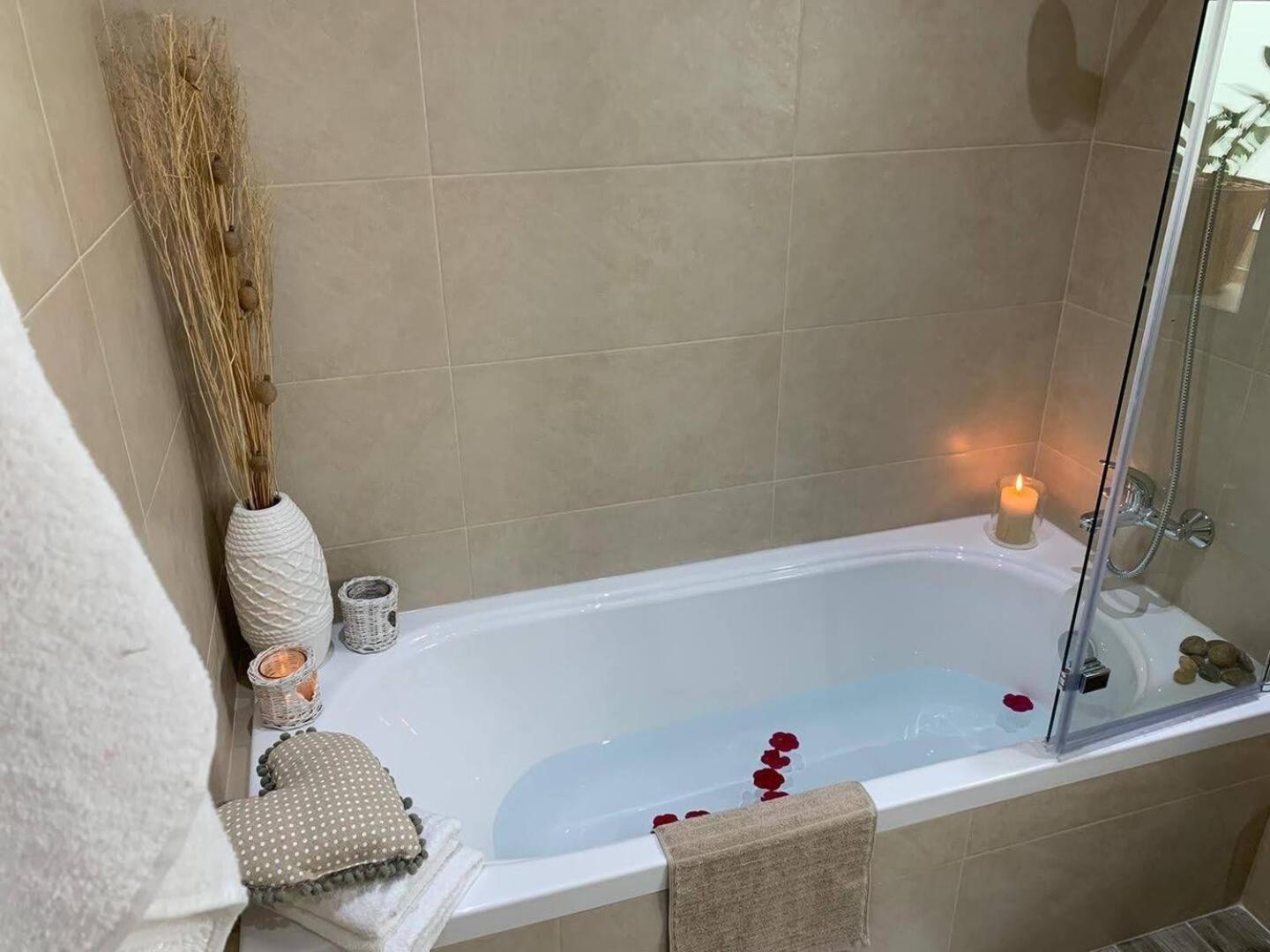 Fl 3 Ta'Lonza Luxury With Hot Tub By Homely Mellieħa Exteriér fotografie