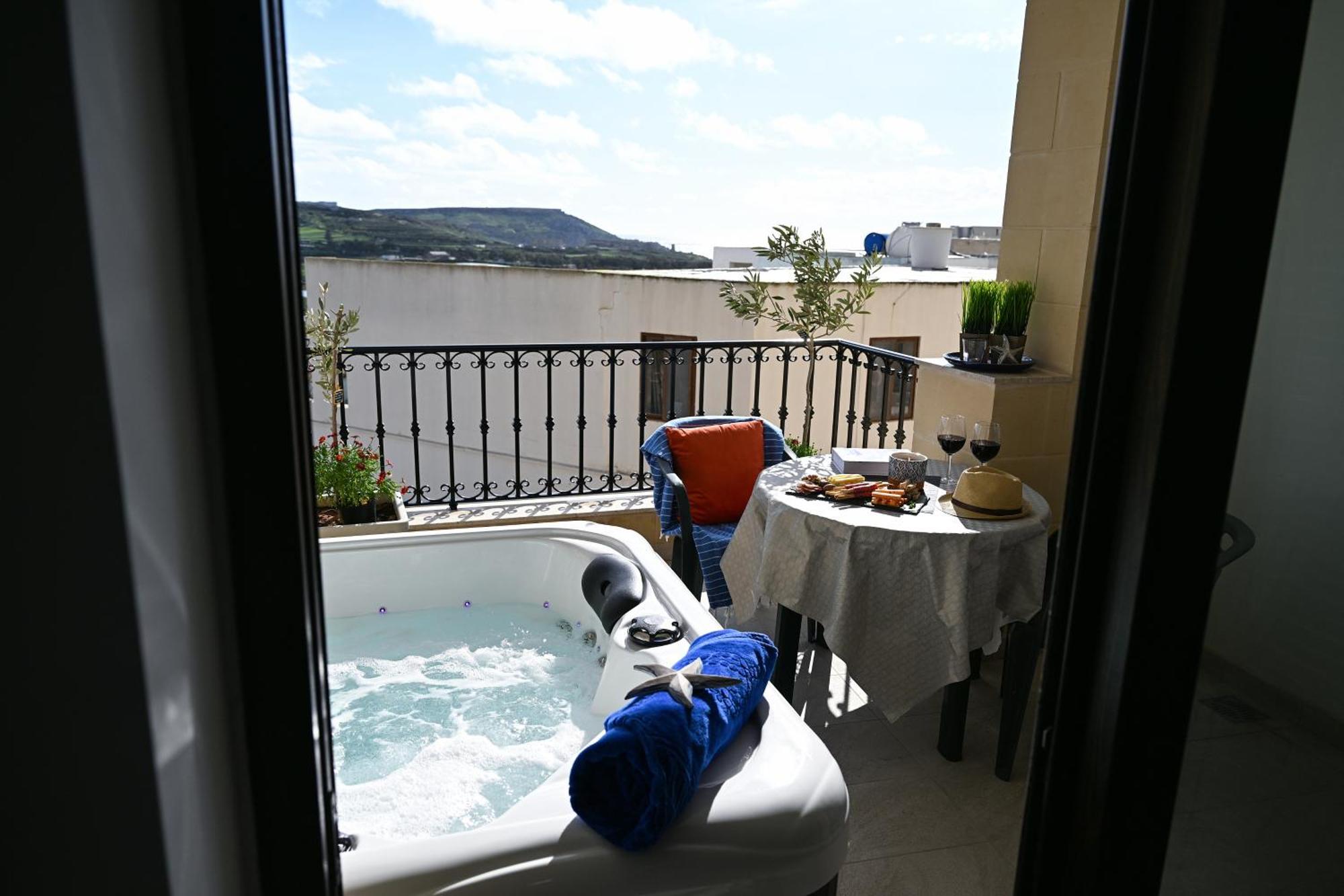 Apartmán Ta'Lonza Luxury Near Goldenbay With Hot Tub App3 Mellieħa Exteriér fotografie